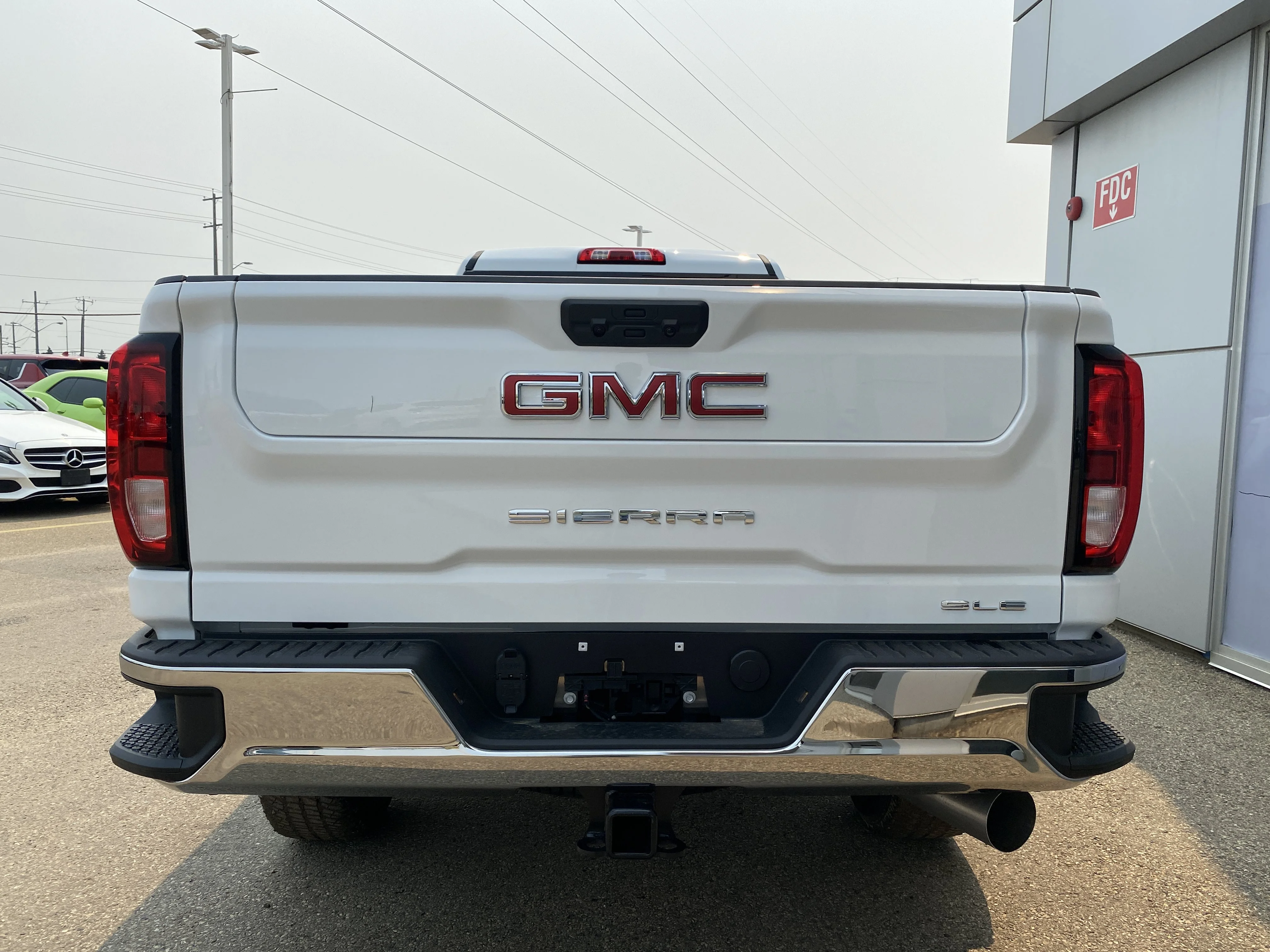 New 2026 Summit White GMC SLE image 6
