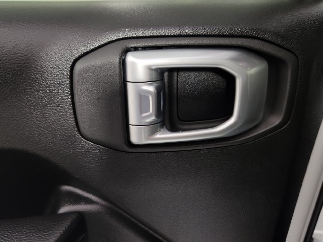 Used 2024 White Jeep Sport S 4xe image 16