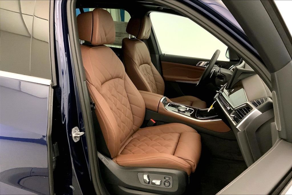 New 2026 Tanzanite Blue II Metallic BMW  image 7