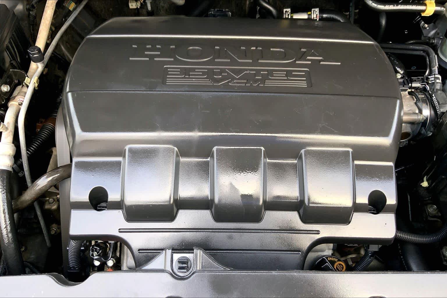 Used 2013 Polished Metal Metallic Honda EX-L image 32