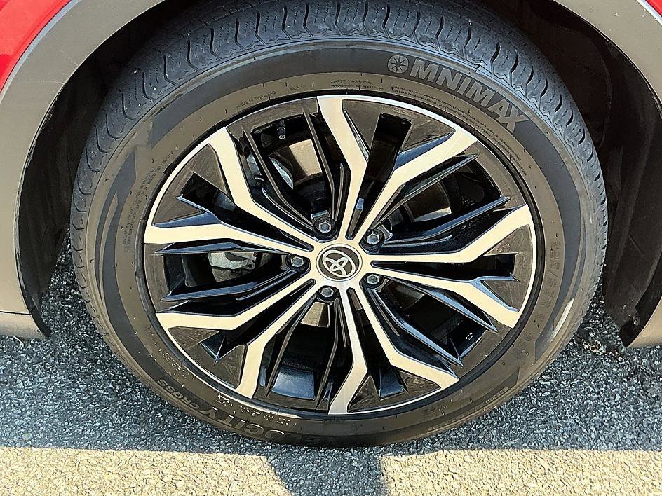Used 2023 Red Toyota XLE image 9