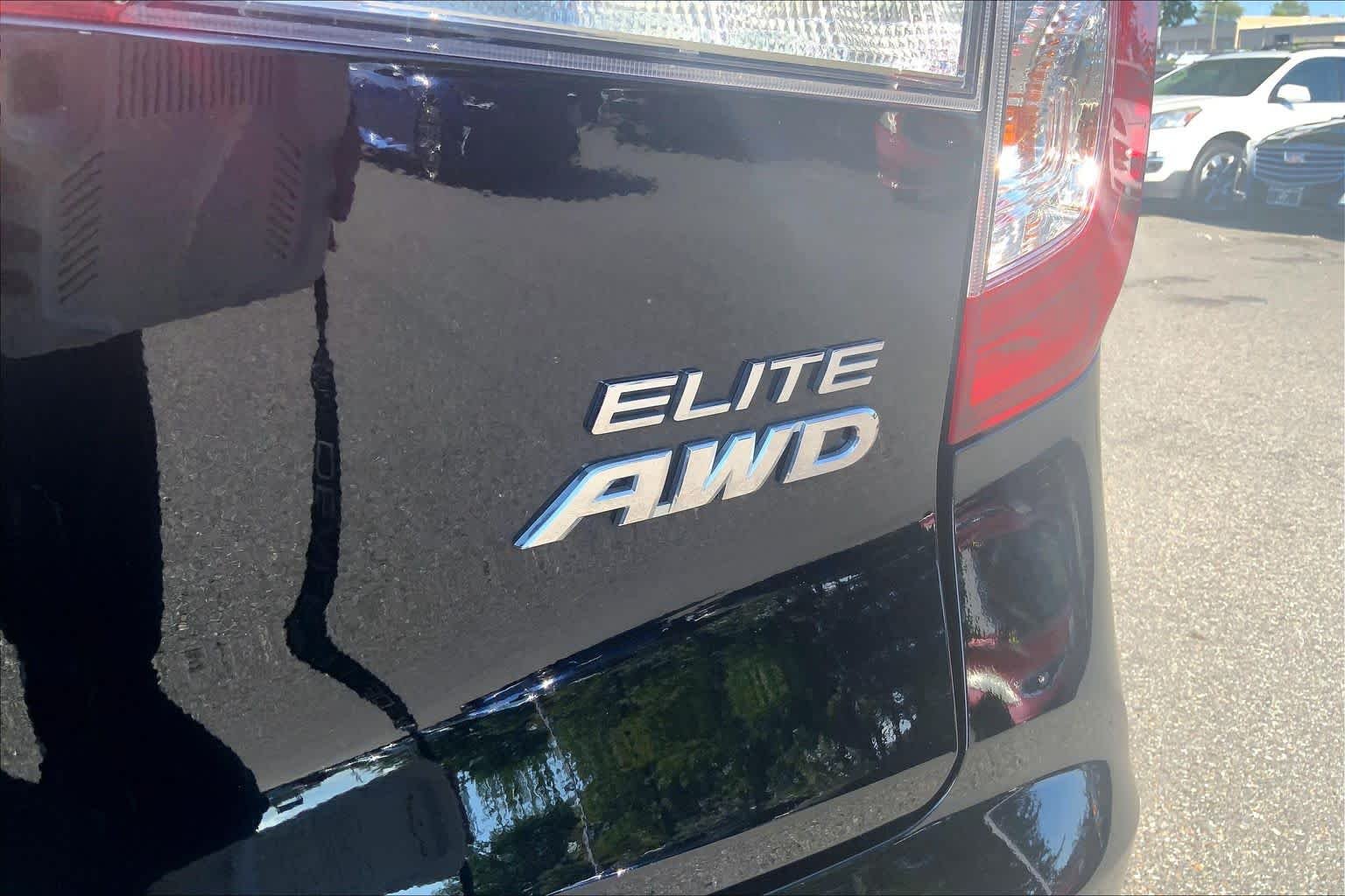 Used 2019 Crystal Black Pearl Honda Elite image 10
