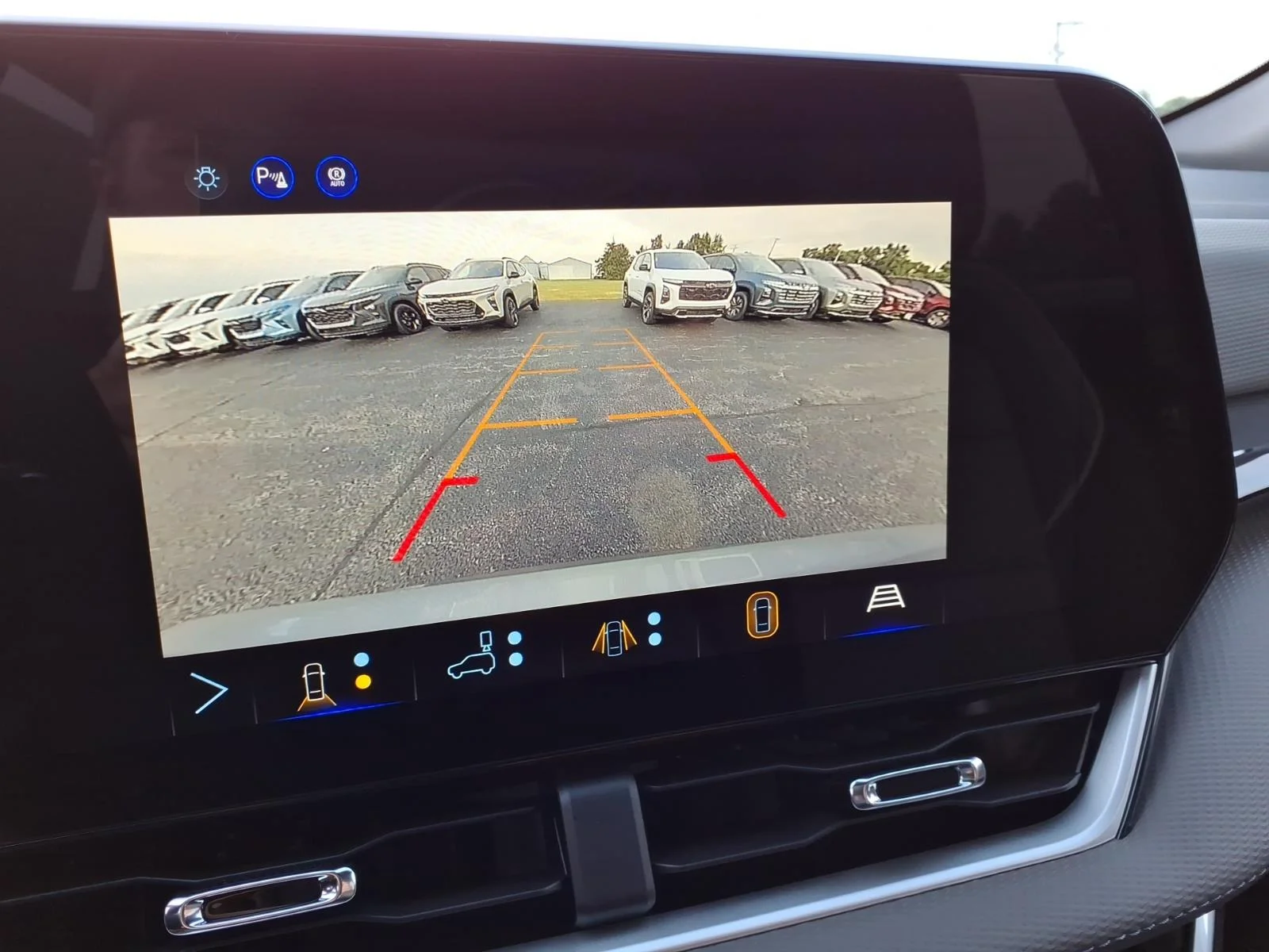 2027 Chevrolet Equinox LT - Photo 11