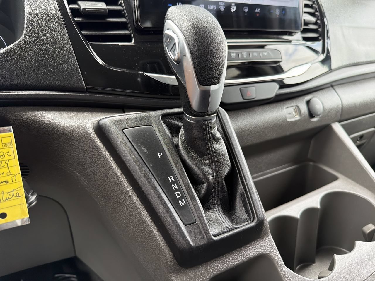 Used 2024 Oxford White Ford XLT image 25