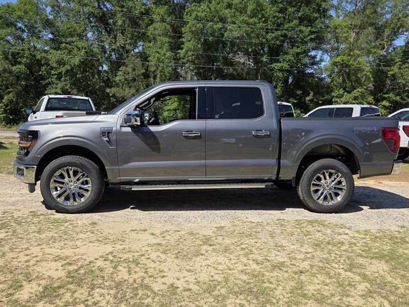 New 2026 Carbonized Gray Metallic Ford XLT image 4