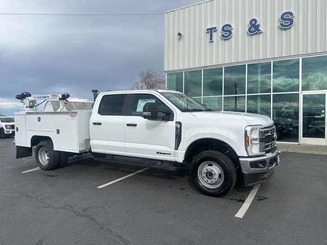 Used 2024 White Ford XL image 3