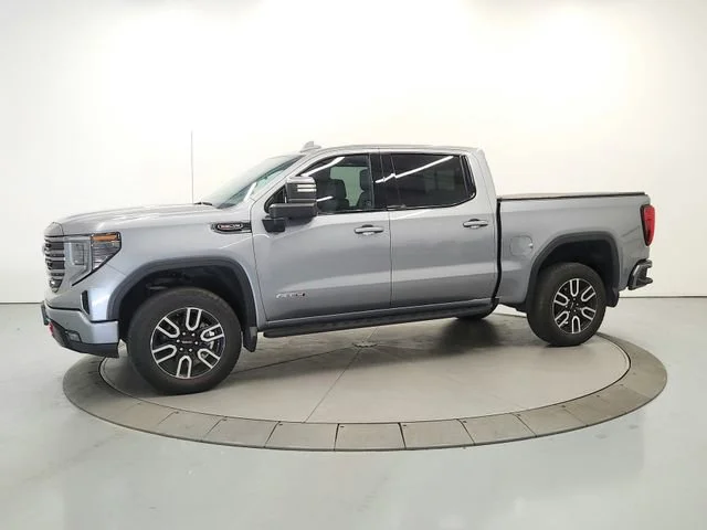Used 2024 Sterling Metallic GMC AT4 image 4