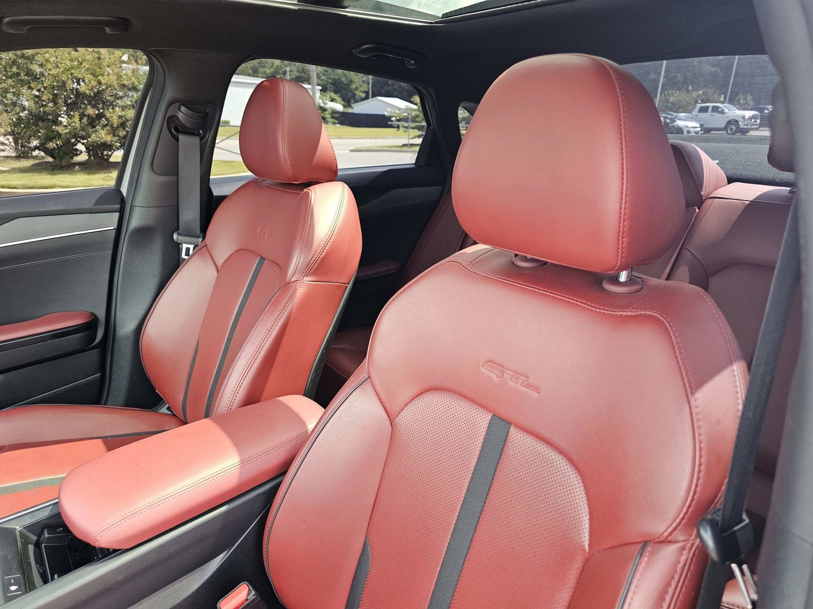 Used 2023 Wolf Gray Kia GT-Line image 18