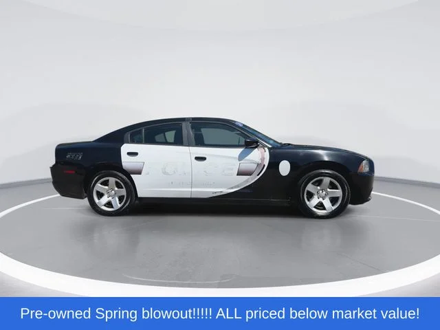 Used 2014 Black Dodge Police image 9