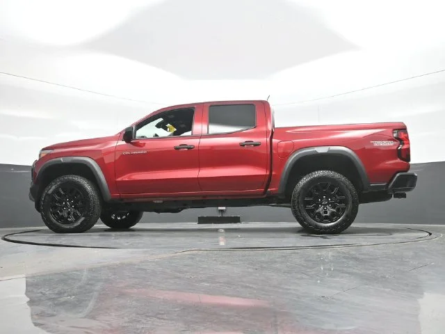 Used 2025 Red Chevrolet Trail Boss image 20