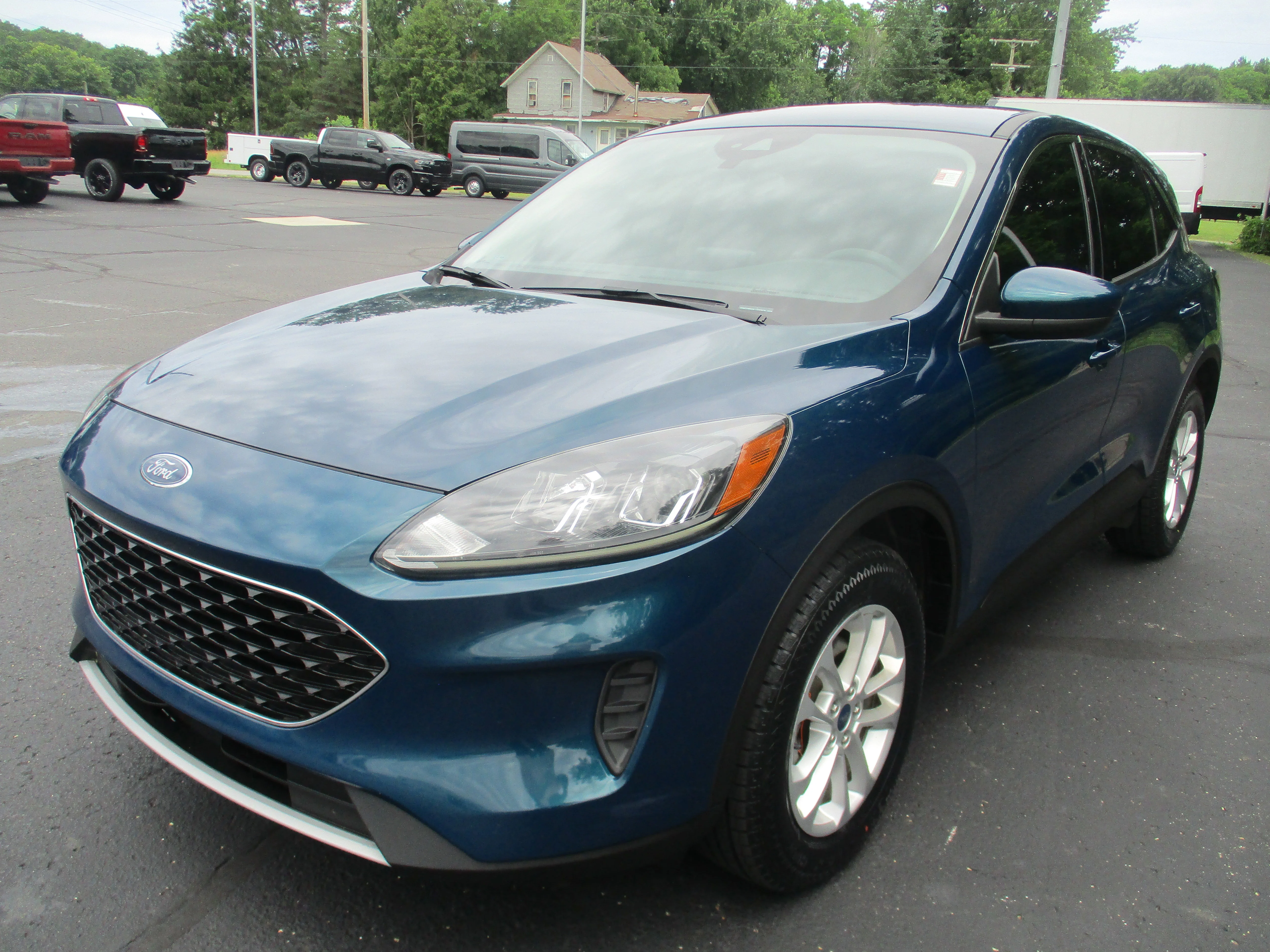Used 2020 Dark Persian Green Metallic Ford SE image 4