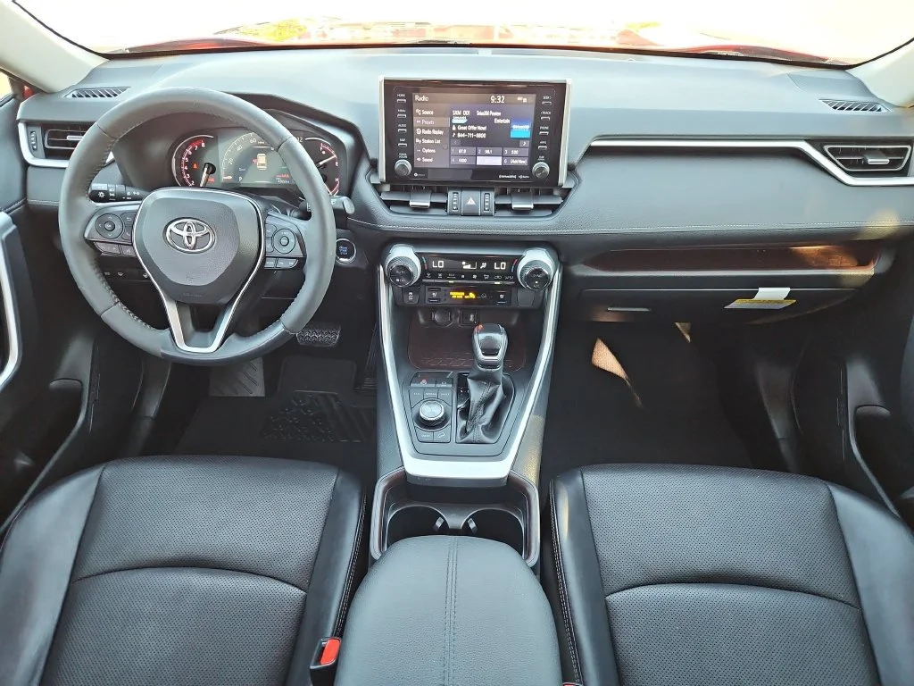 Used 2019 Pearl Toyota Limited image 22