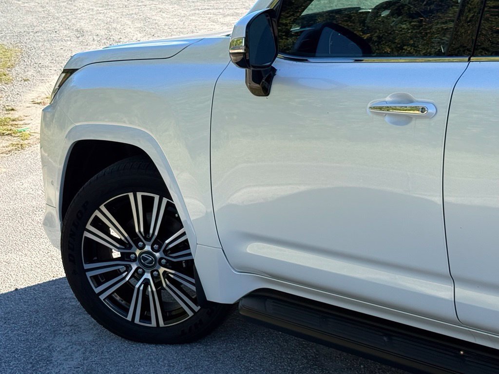 2026 Lexus LX 700h Luxury - Photo 8