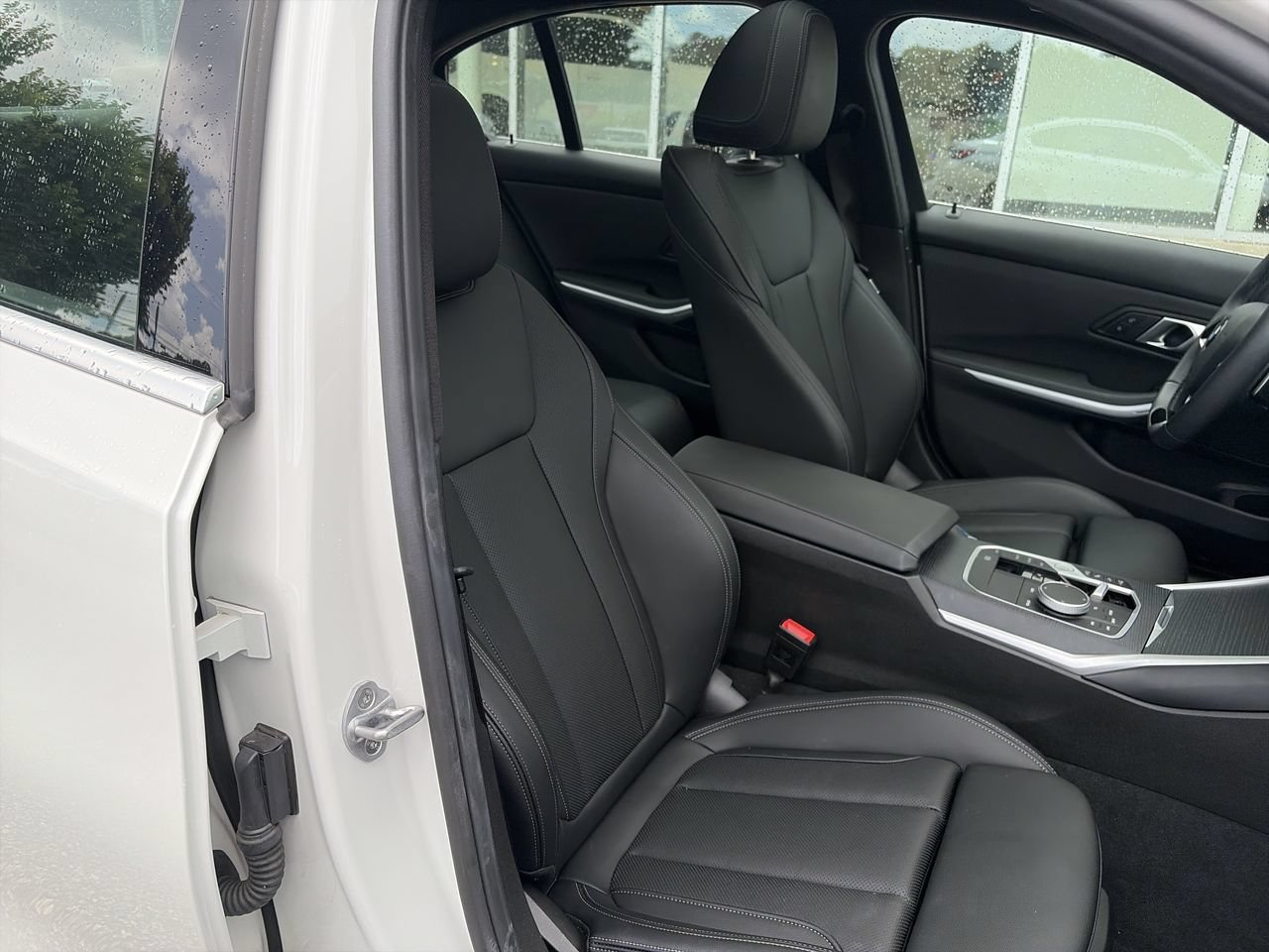 Used 2025 Mineral White Metallic BMW 330i image 36