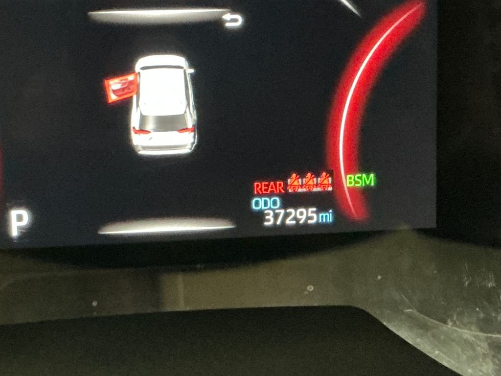 Used 2025  Toyota XLE image 20
