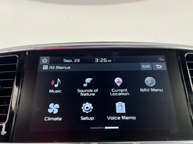 Used 2021 White Kia SX image 24