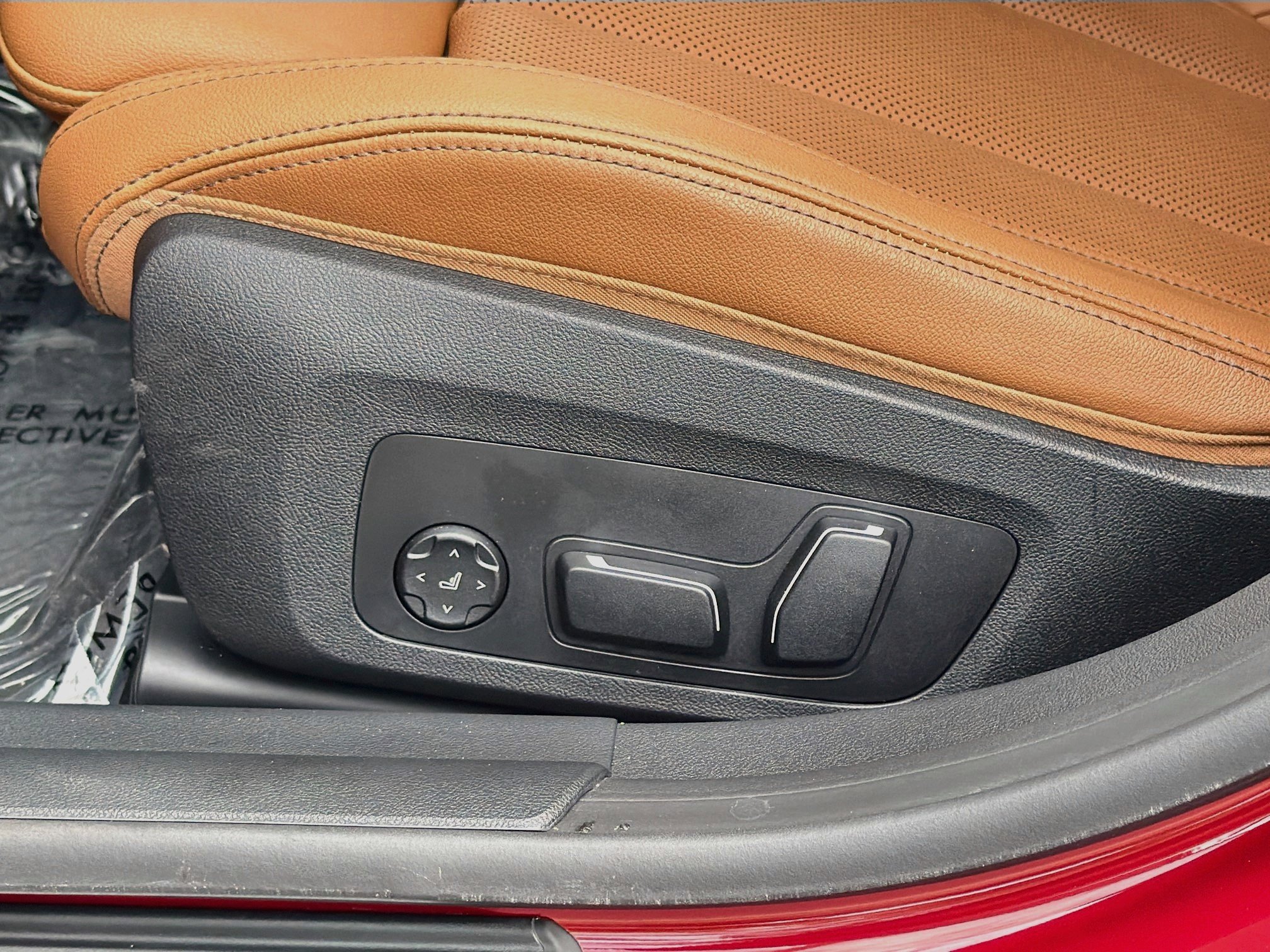 Used 2025 Vegas Red Metallic BMW M440i xDrive image 25