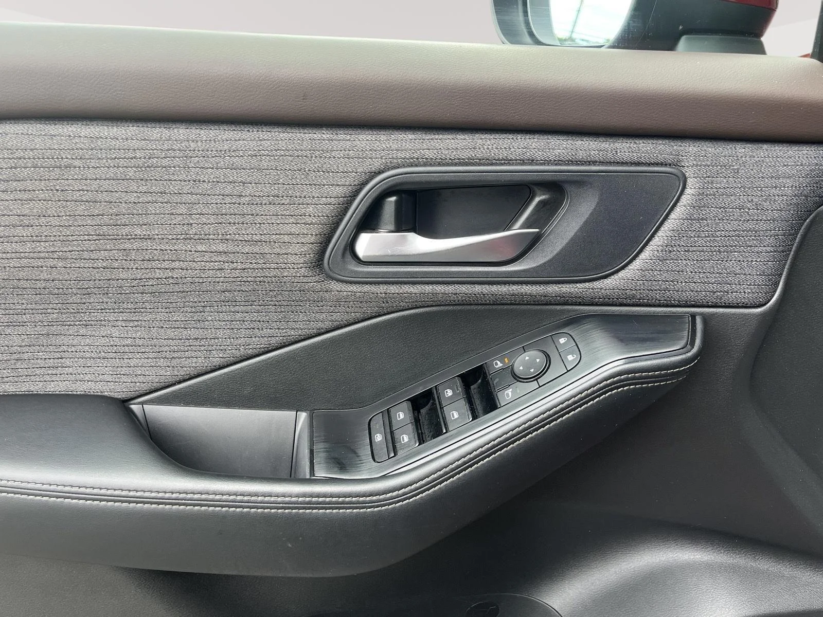 Certified Used 2023 Scarlet Ember Tintcoat Nissan SV image 19