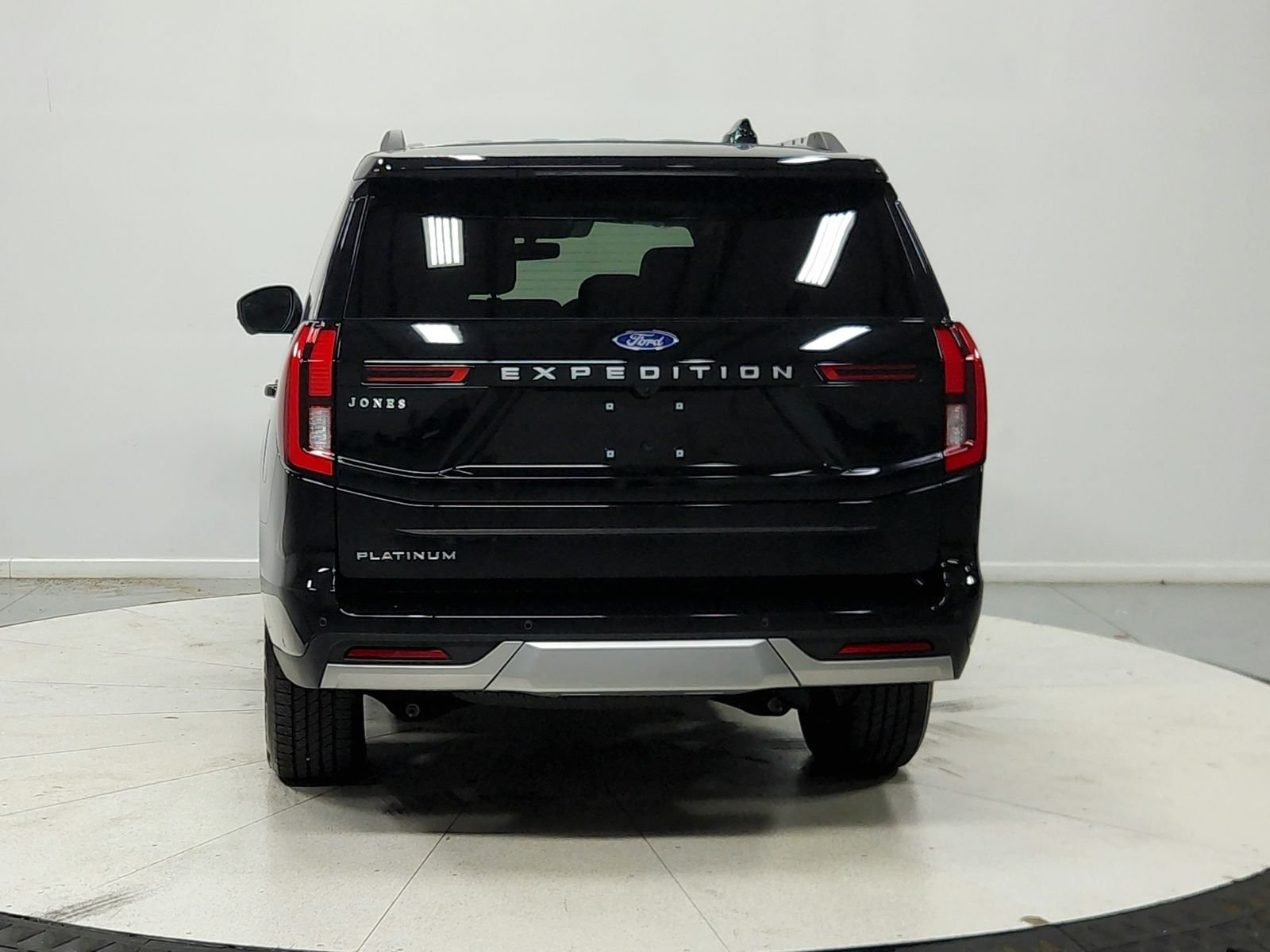Used 2025 Agate Black Ford Platinum image 7