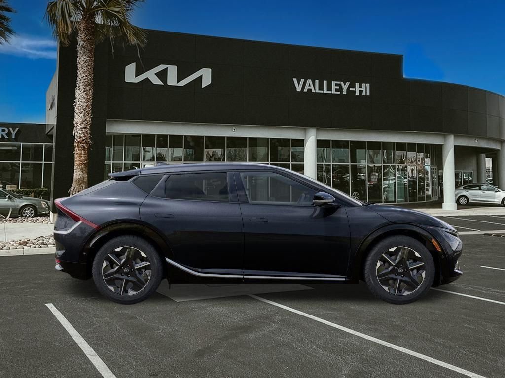 2025 Kia EV6 Wind - Photo 8