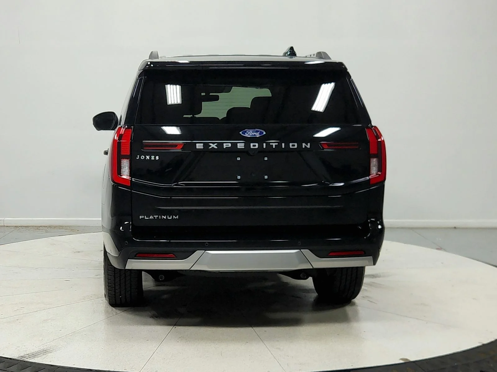 Used 2025 Black Ford Platinum image 7