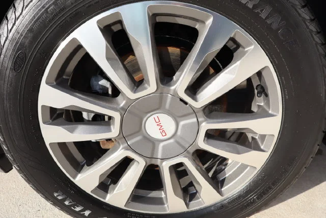 Used 2016 Summit White GMC Denali image 42