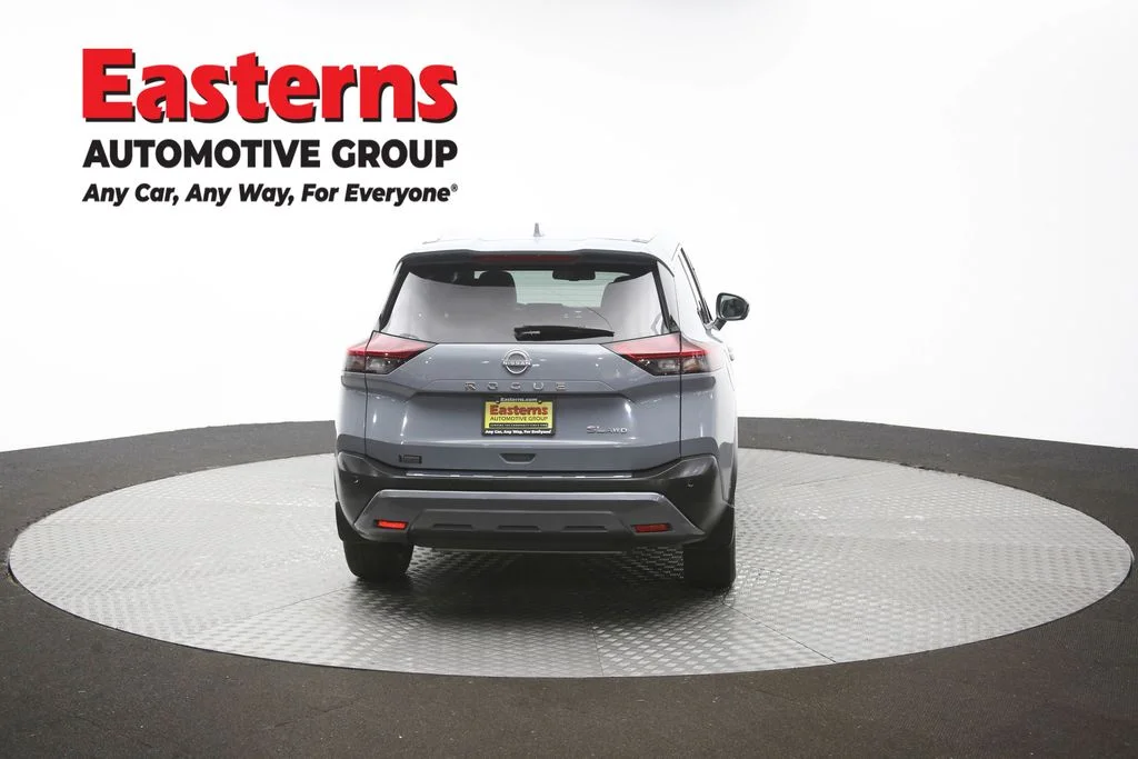 Used 2023 Gray Nissan SL image 40