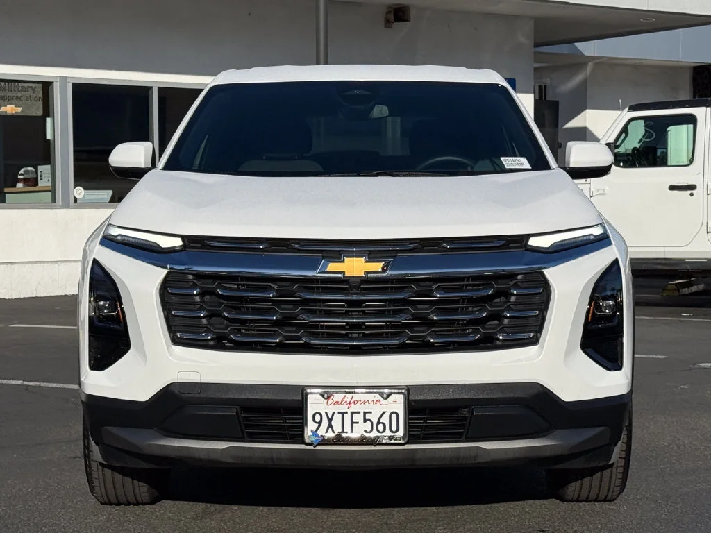 Used 2026 Summit White Chevrolet LT image 4