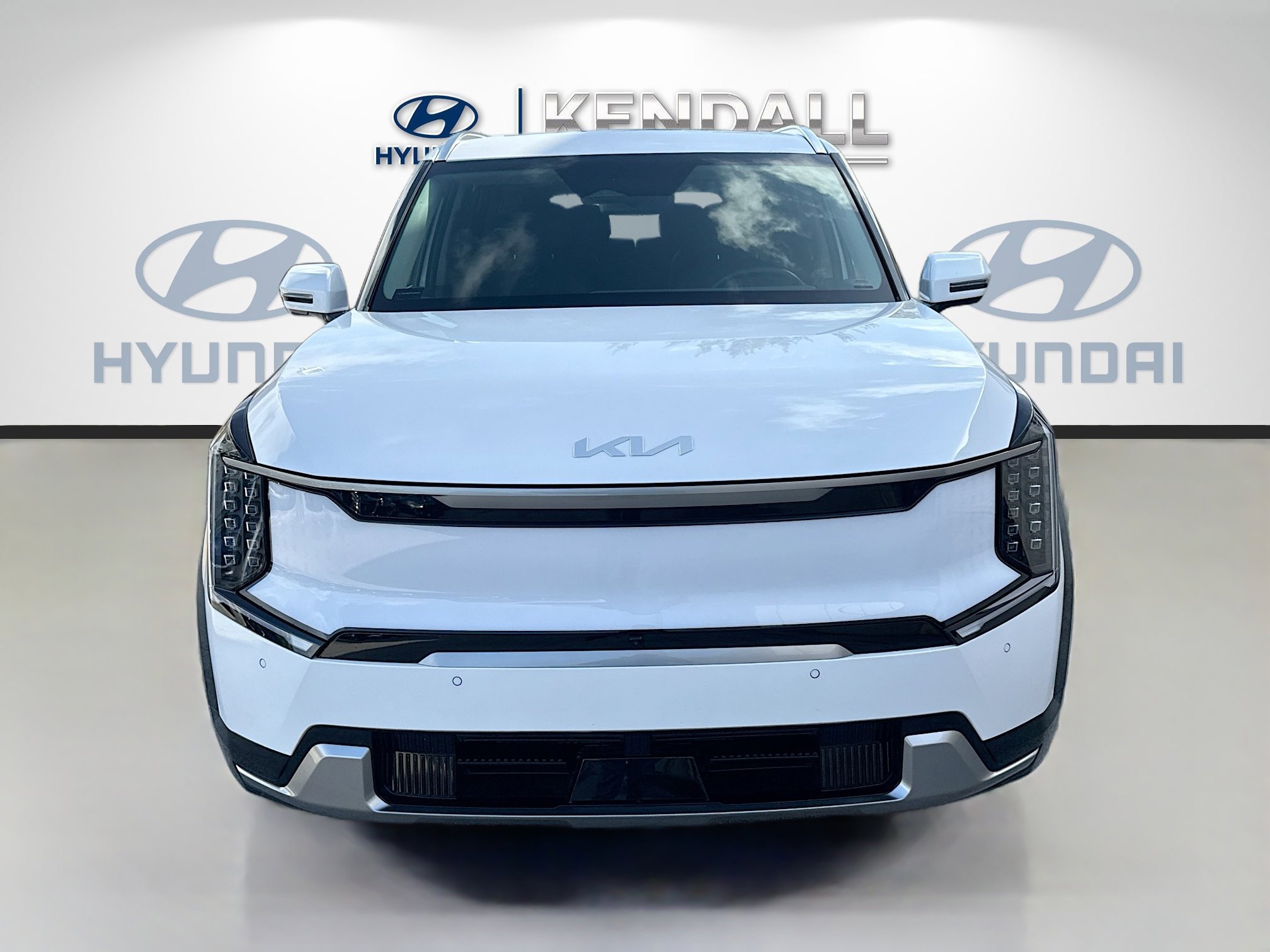 Used 2026 Kia EV9 Land with VIN 5XYADFS58TG005238 for sale in Miami, FL