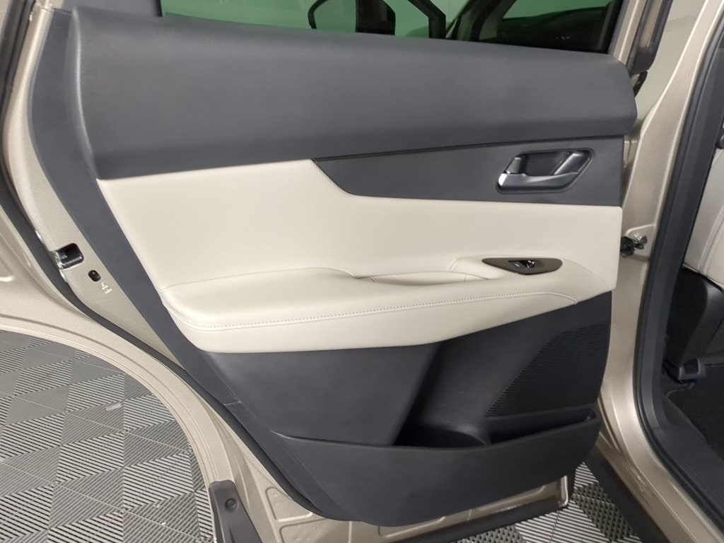 New 2026 Champagne Silver Metallic Nissan SL image 16