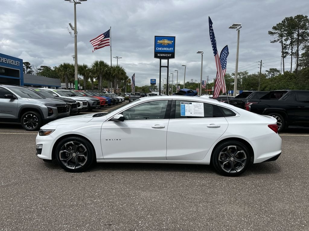 Used 2024 Summit White Chevrolet 1LT image 13