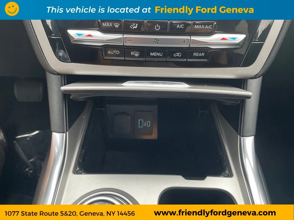 Used 2023 Green Metallic Ford XLT image 23