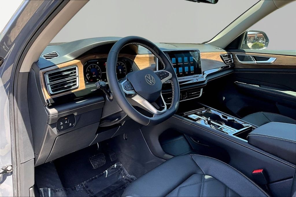 New 2026 Gray Volkswagen SE w/Technology image 18
