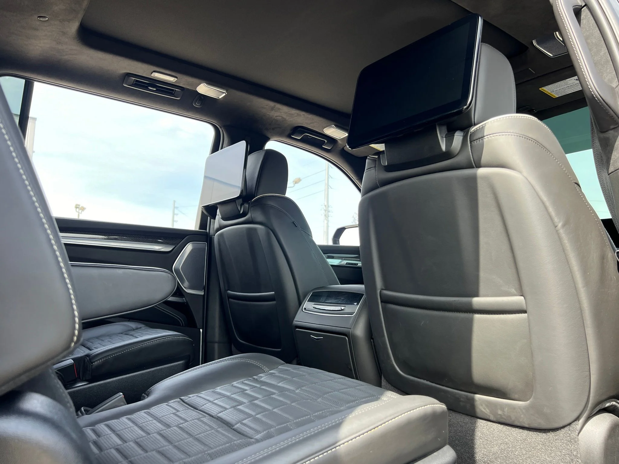 Used 2025 Black Cadillac V-Series image 28