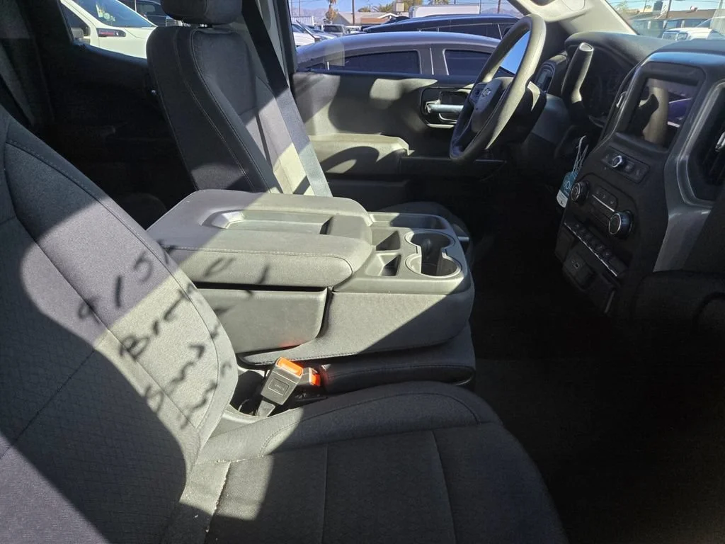 Used 2025 Summit White Chevrolet Custom image 4