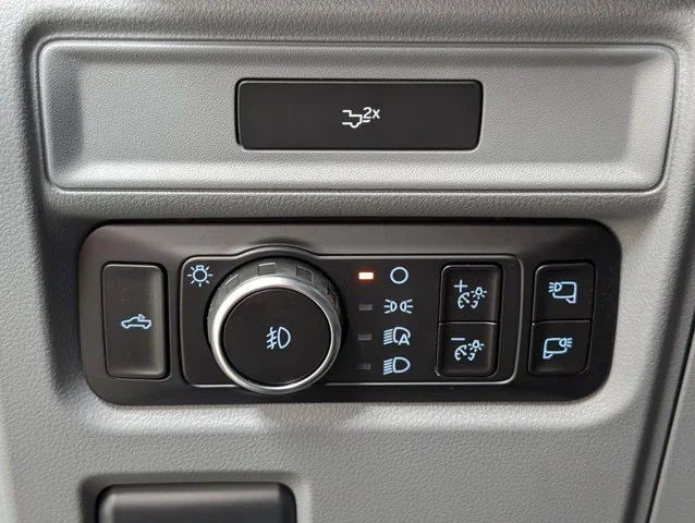 New 2026 Oxford White Ford XLT image 50