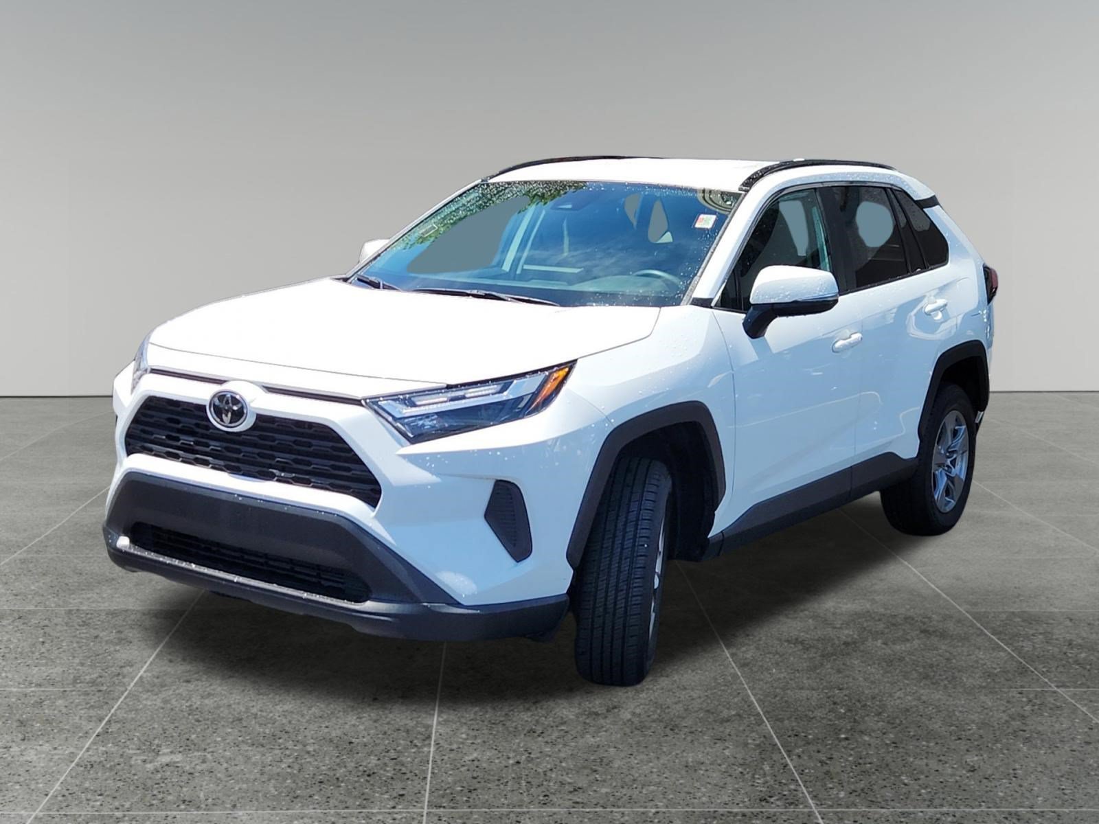 Certified Used 2025 Ice Cap Toyota XLE image 3