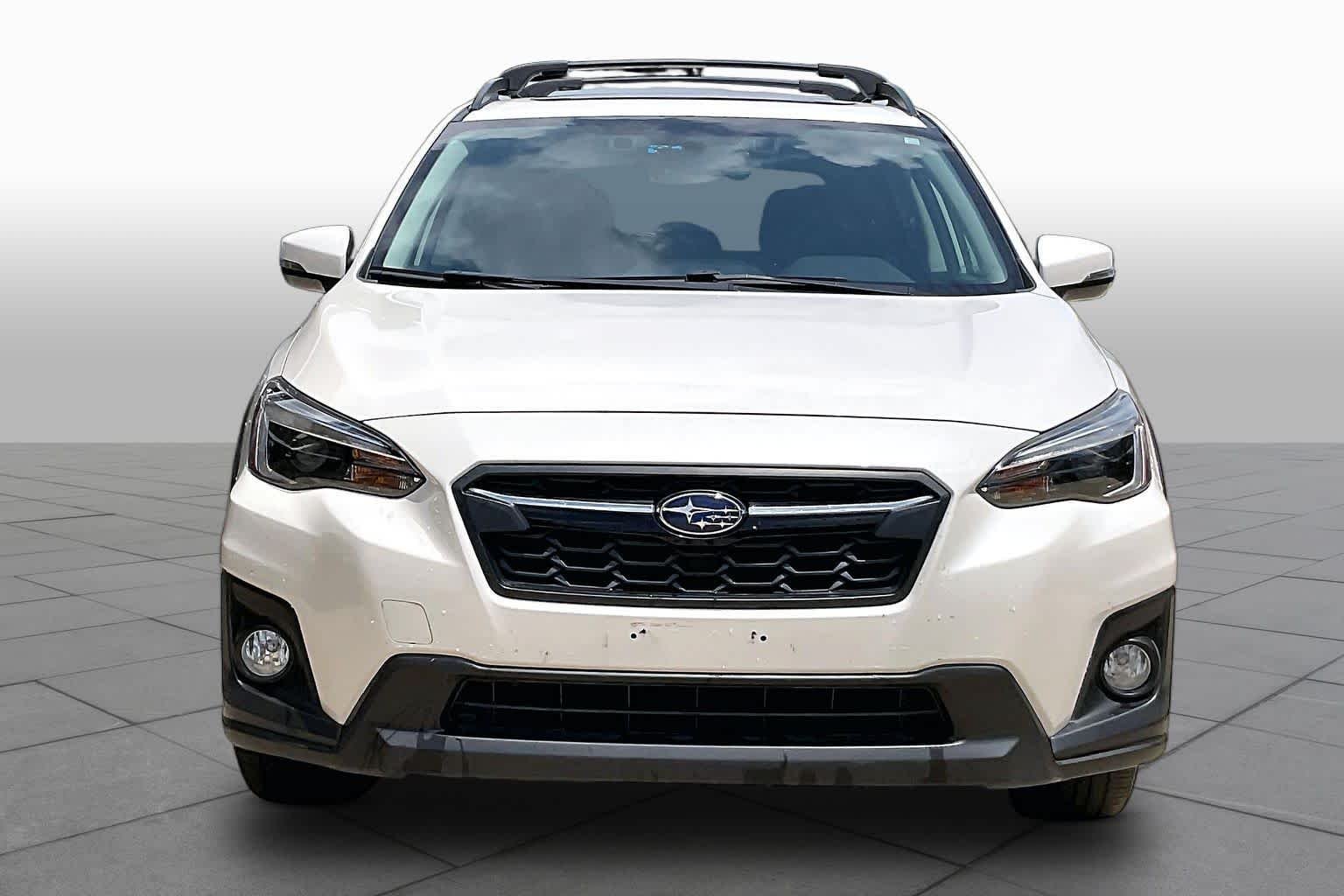 Used 2018 Crystal White Pearl Subaru Limited image 4