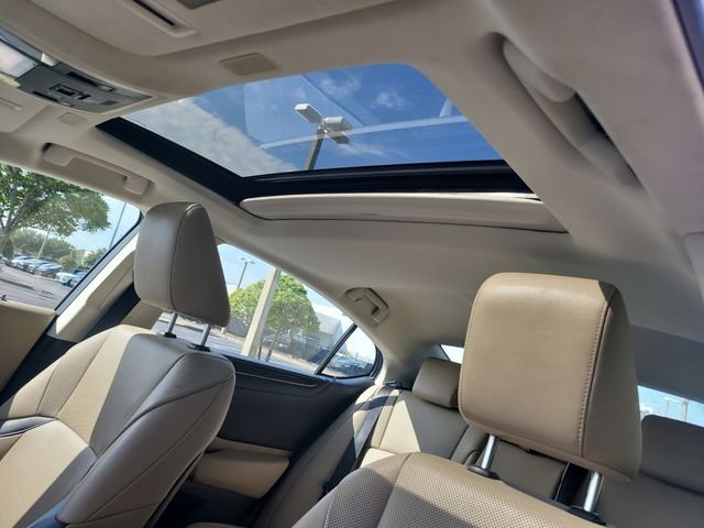 Used 2019 Silver Lexus 350 image 19
