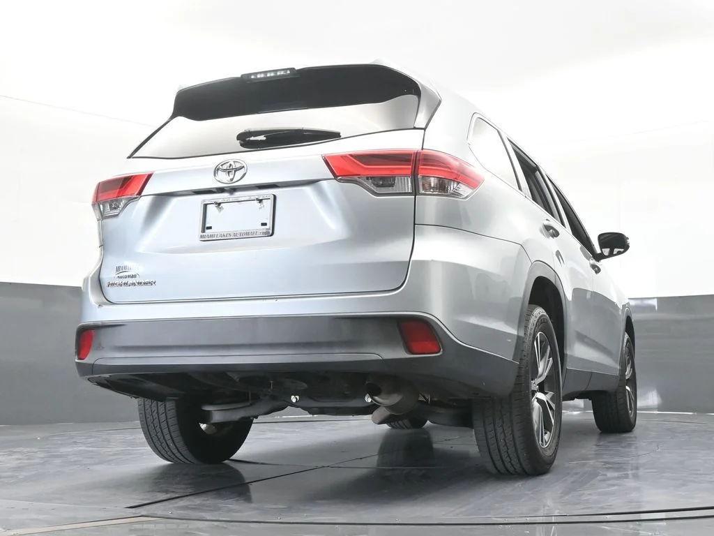 Used 2019 Celestial Silver Metallic Toyota LE image 56