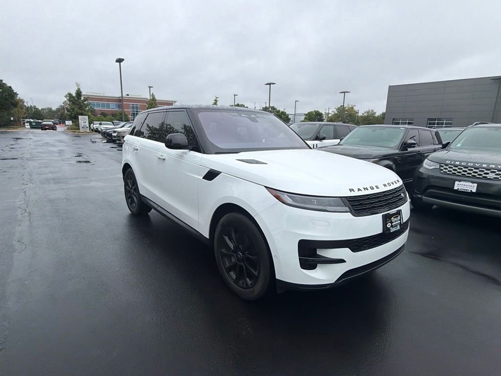 Used 2023 Fuji White Land Rover SE image 7