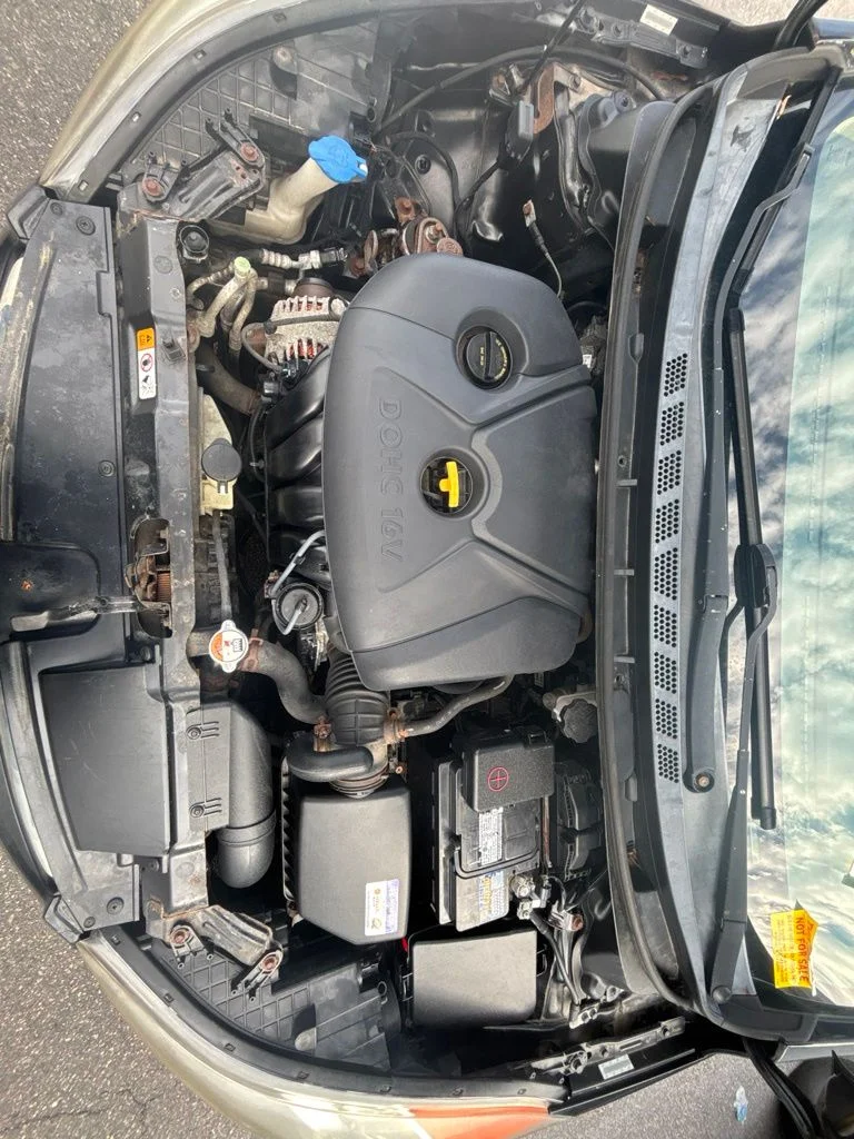 Used 2013 Black Hyundai GLS image 10