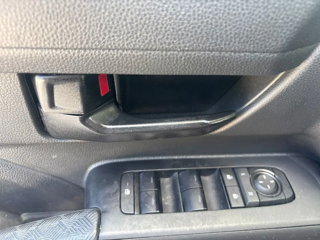 Used 2024  Toyota SR5 image 22