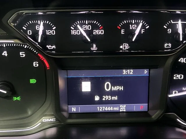 Used 2020 Silver GMC SLT image 13