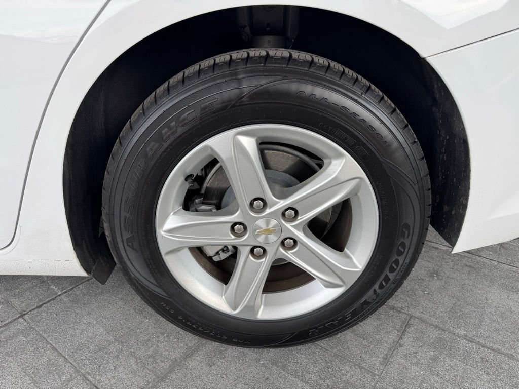 Used 2023 White Chevrolet LS image 4