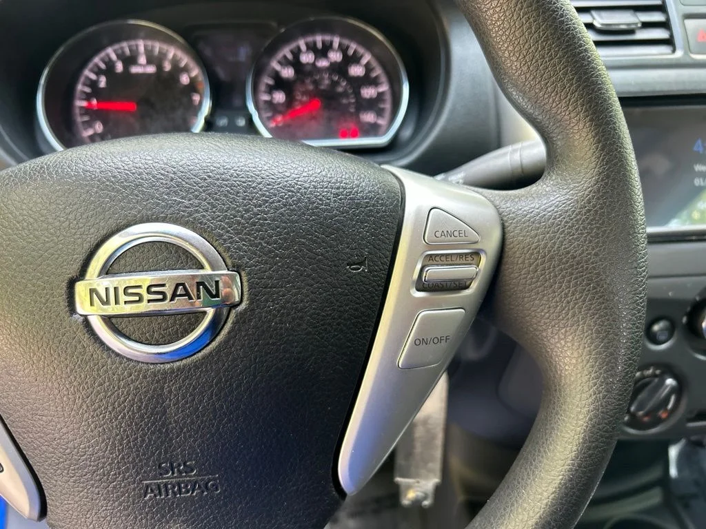 Used 2016 Blue Nissan 1.6 SV image 20