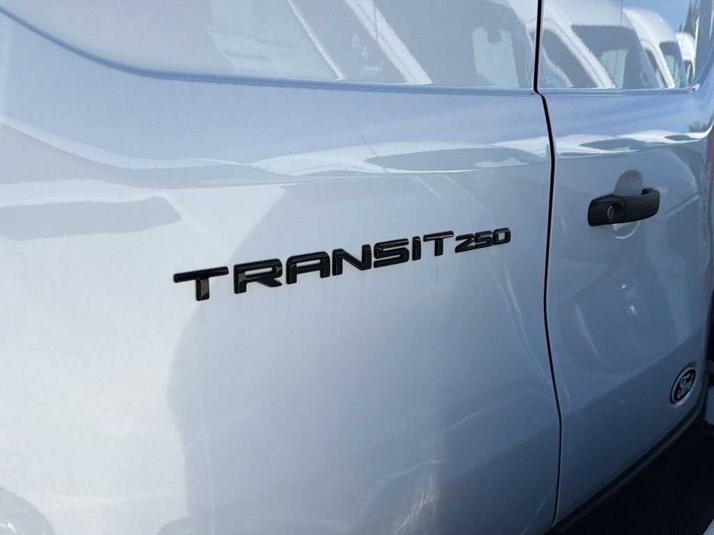 New 2026 Oxford White Ford Cargo Van image 5