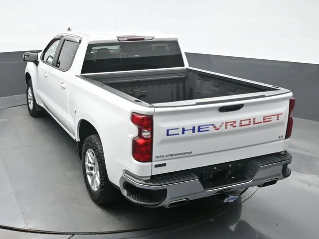 Used 2020 White Chevrolet LT image 10