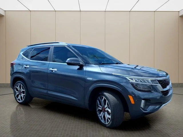 Used 2022 Gray Kia SX image 5