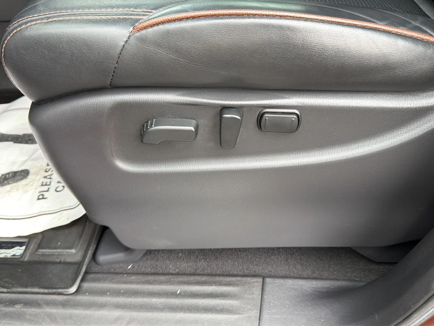 Used 2017 Forged Copper Nissan Platinum image 15